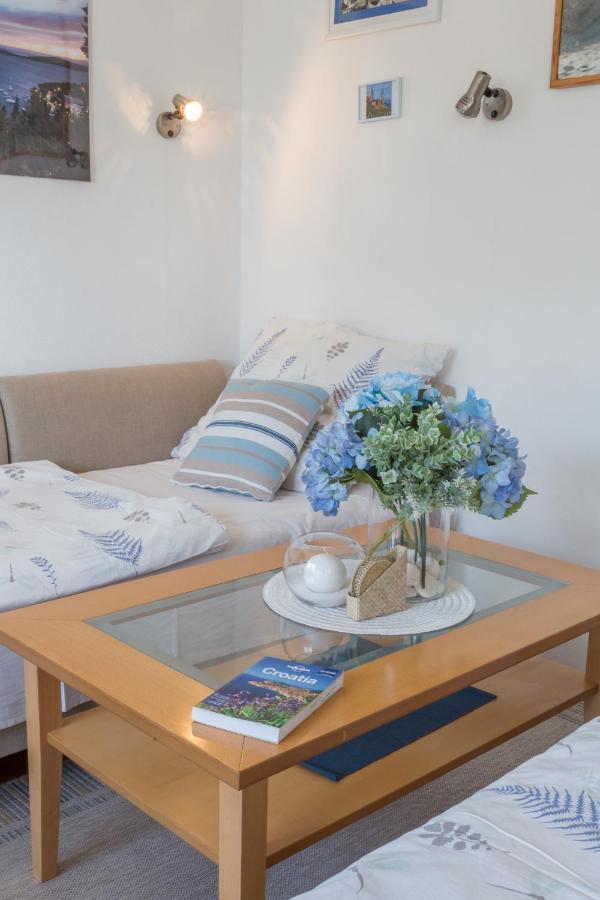 So Hvar So Good! Spacious With Terrace Apartment Hvar Town Bagian luar foto