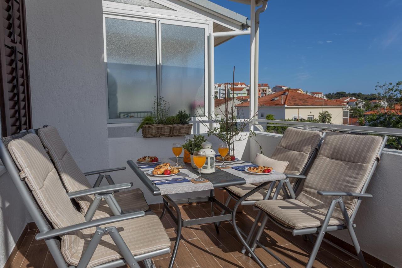 So Hvar So Good! Spacious With Terrace Apartment Hvar Town Bagian luar foto