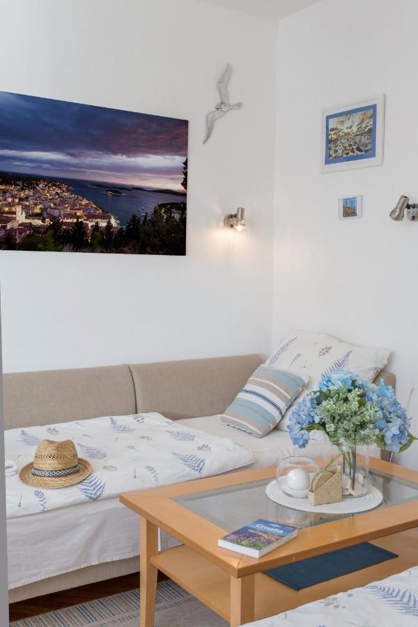 So Hvar So Good! Spacious With Terrace Apartment Hvar Town Bagian luar foto