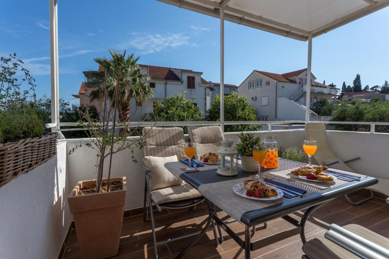 So Hvar So Good! Spacious With Terrace Apartment Hvar Town Bagian luar foto