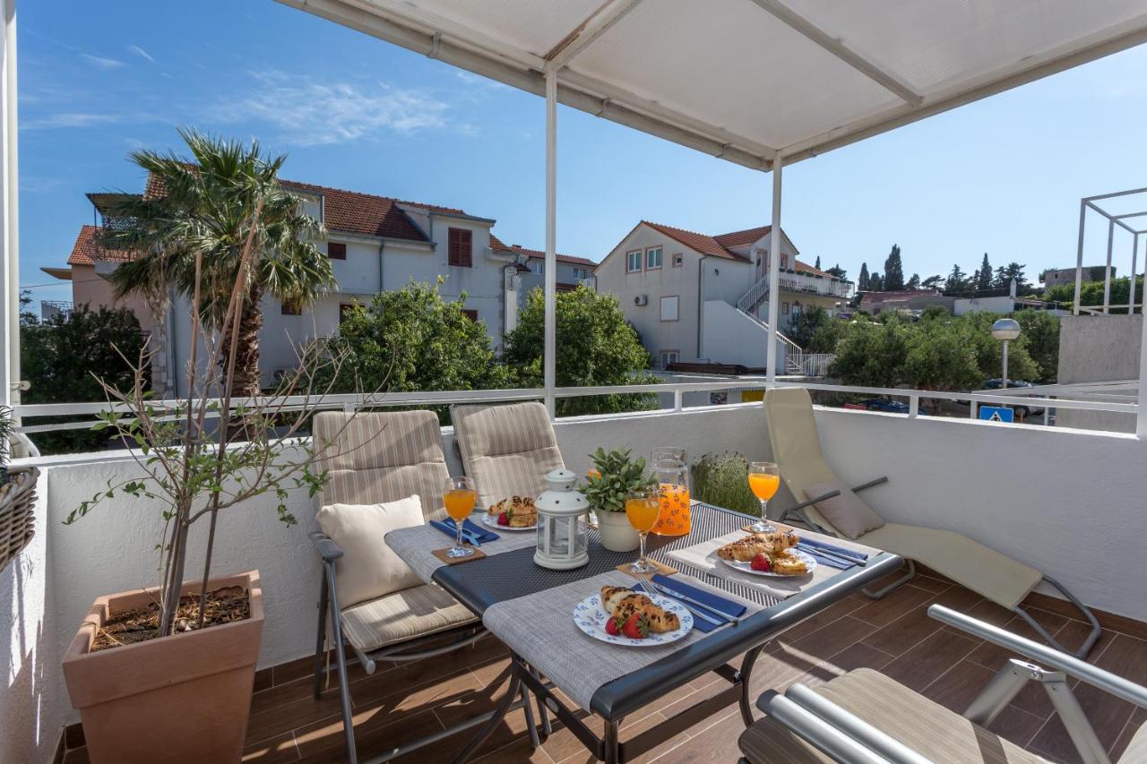 So Hvar So Good! Spacious With Terrace Apartment Hvar Town Bagian luar foto