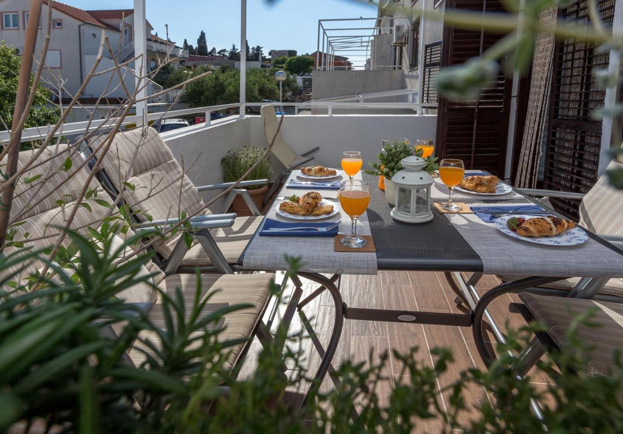 So Hvar So Good! Spacious With Terrace Apartment Hvar Town Bagian luar foto