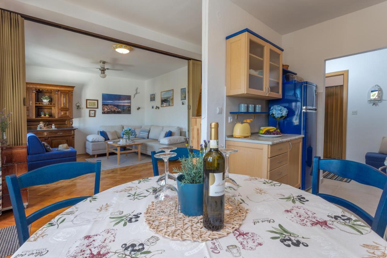 So Hvar So Good! Spacious With Terrace Apartment Hvar Town Bagian luar foto