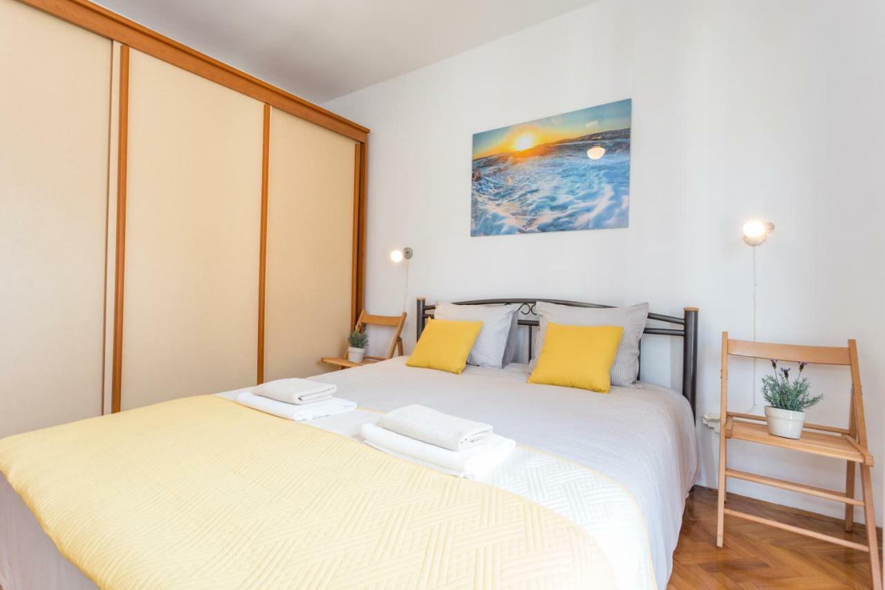 So Hvar So Good! Spacious With Terrace Apartment Hvar Town Bagian luar foto